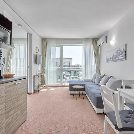 Apartman Cozy With Separated Sleeping Area Close To Sarafovo By Flat Mаnager