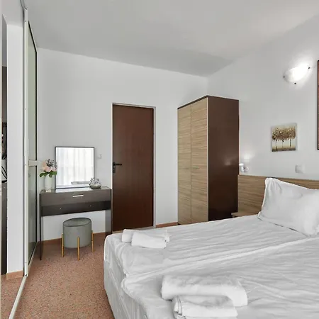 Cozy With Separated Sleeping Area Close To Sarafovo By Flat Mаnager Burgasz