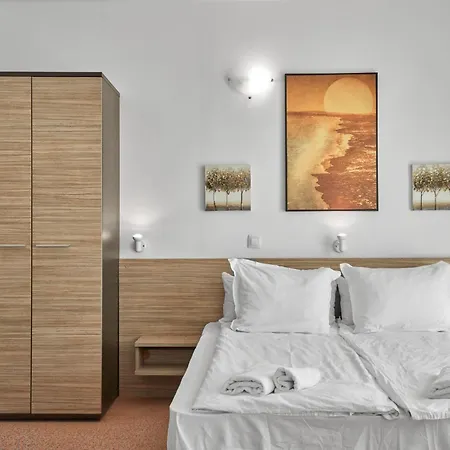 Cozy With Separated Sleeping Area Close To Sarafovo By Flat Mаnager